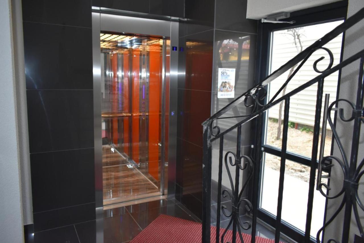 Cozy Apartment In The Heart Of Iasi - Palas Mall Bagian luar foto